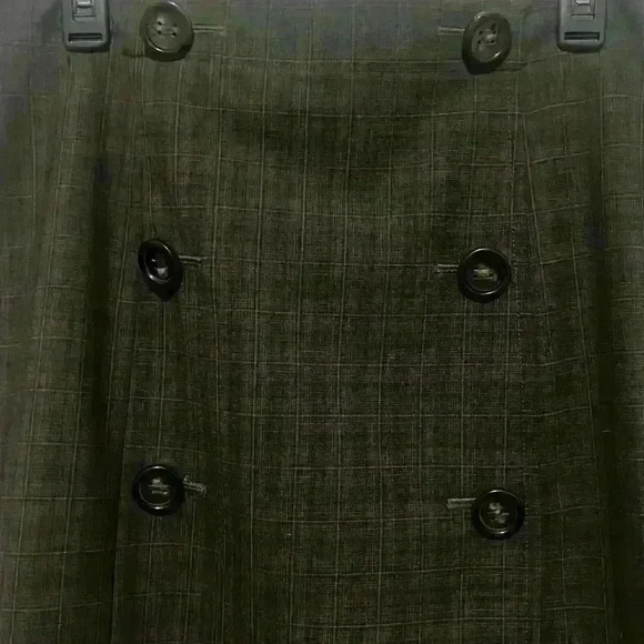 Nine West Stretch size 12 Plaid Button Skirt Classic Vintage style Design - Picture 3 of 6